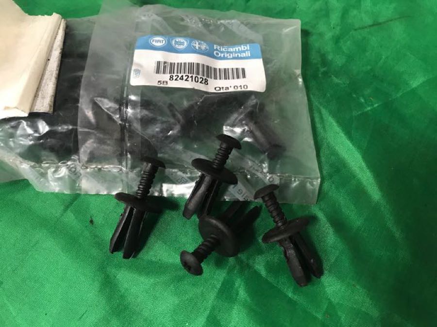 GTV & Spider 916 Plastic Screw Clip For Side Skirts New OEM