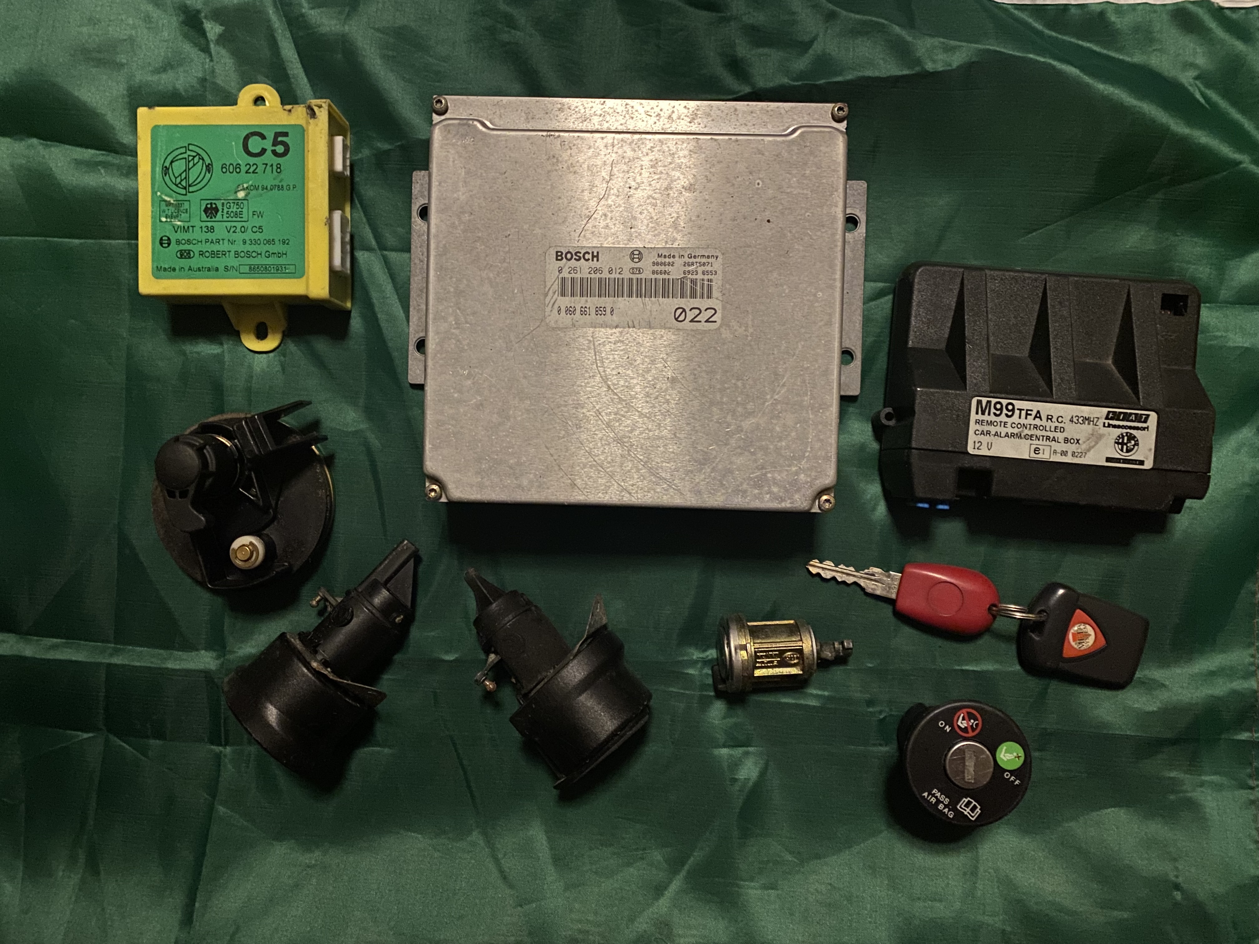 v6 cf2 lock set