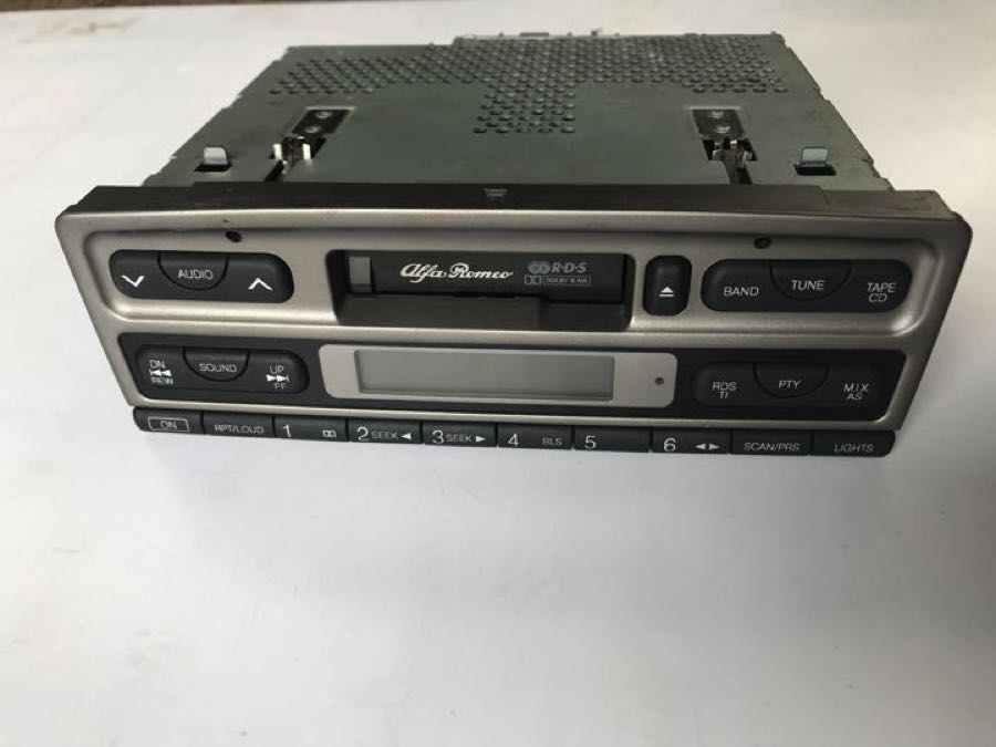 Genuine 156 Ph1 Stereo Radio Cassette Player Head Unit Like New Condition